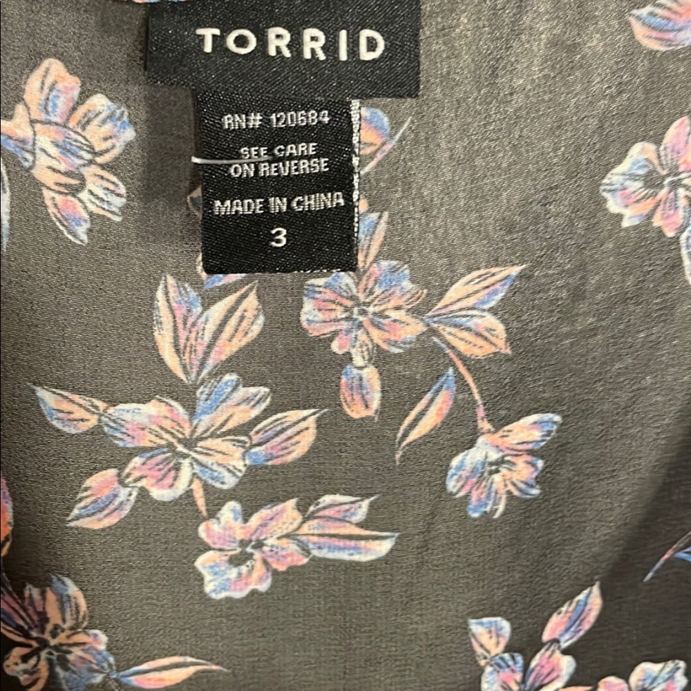 Torrid sleeveless blouse